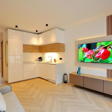 Monaco # Menton - 6 Persons - 2 Bedrooms - Full Renovated - Private Parking - Hypercenter - Clim - Beach And Sun Eksteriør billede
