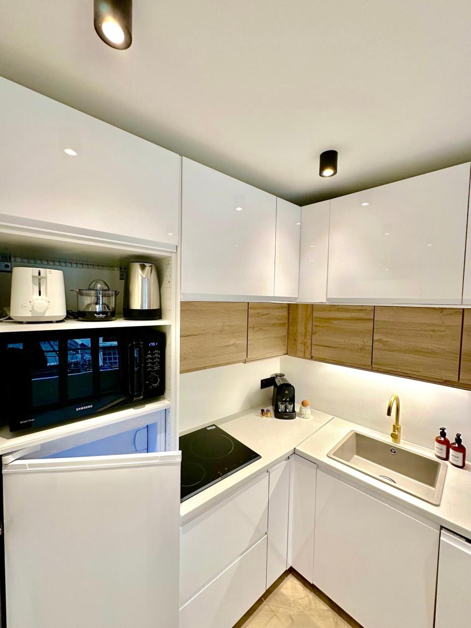 Monaco # Menton - 6 Persons - 2 Bedrooms - Full Renovated - Private Parking - Hypercenter - Clim - Beach And Sun Eksteriør billede