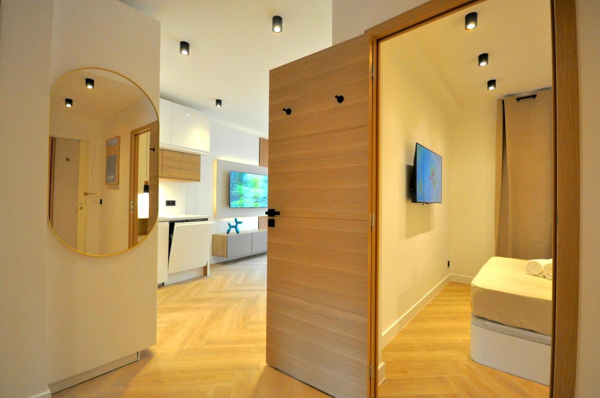 Monaco # Menton - 6 Persons - 2 Bedrooms - Full Renovated - Private Parking - Hypercenter - Clim - Beach And Sun Eksteriør billede